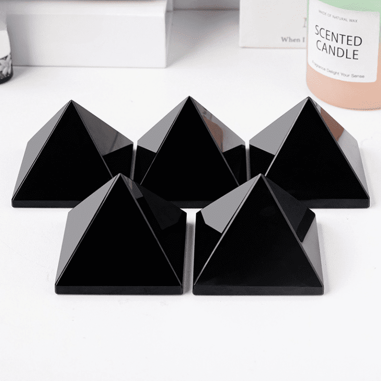 Obsidian Pyramid color